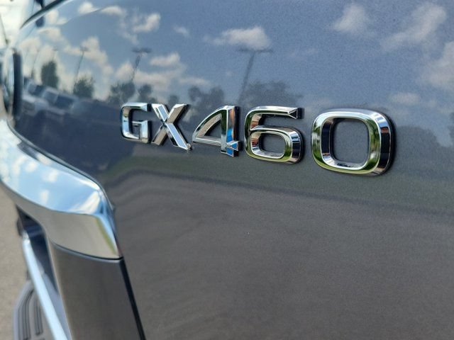 Used 2022 Lexus GX 460 Premium w/ Premium Package AWD/4WD image 7