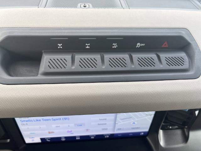 Certified 2022 Ford Bronco Wildtrak image 17