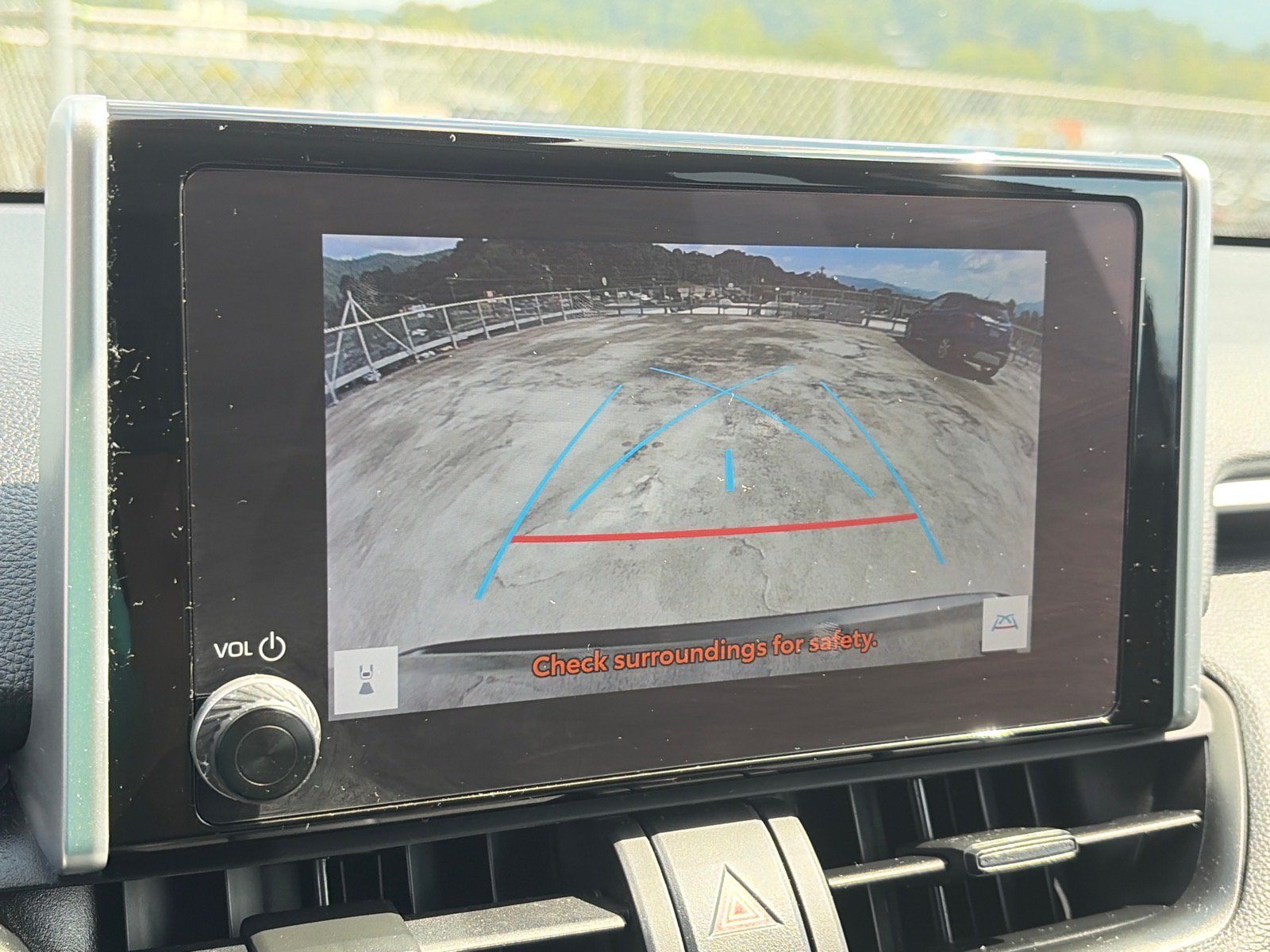 Used 2024 Toyota RAV4 LE AWD/4WD image 10