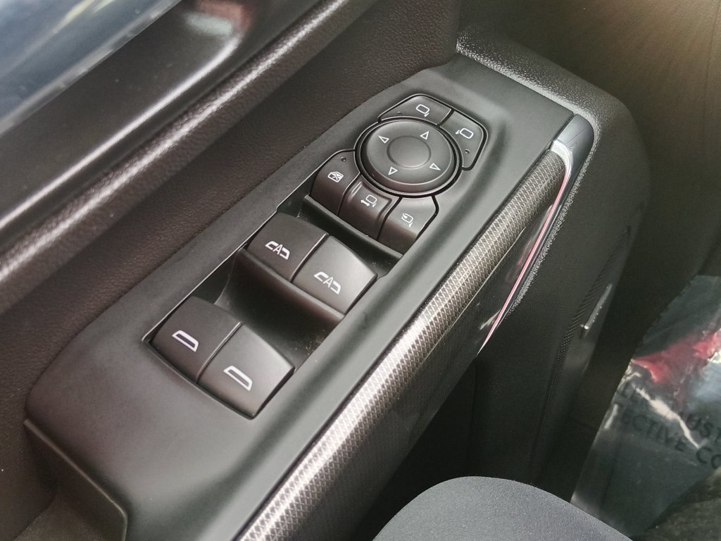 Used 2023 GMC Sierra 2500 AT4 w/ AT4 Premium Plus Package AWD/4WD image 19