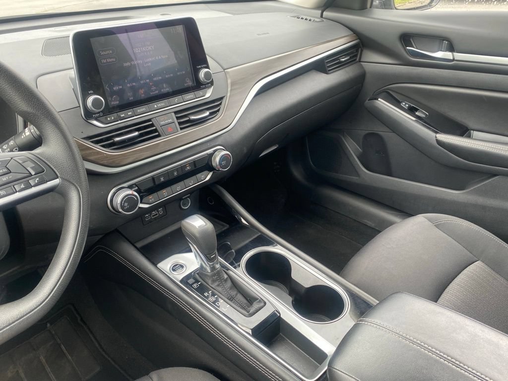 Used 2023 Nissan Altima 2.5 SV FWD image 24