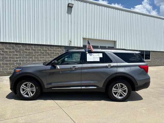 Certified 2023 Ford Explorer XLT w/ Equipment Group 202A AWD/4WD image 11