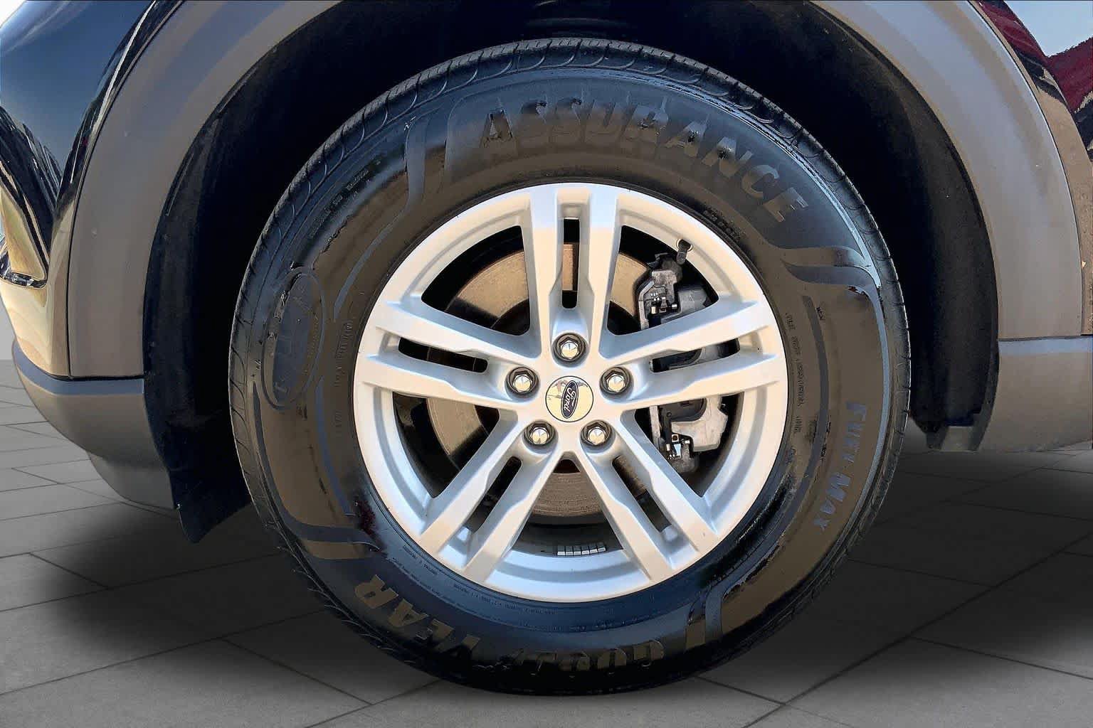 Certified 2023 Ford Explorer XLT AWD/4WD image 11