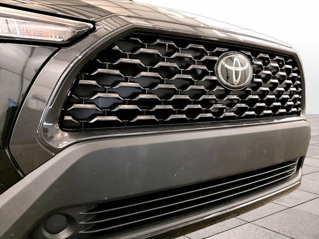 Used 2023 Toyota Corolla Cross LE w/ Moonroof Package AWD/4WD image 29