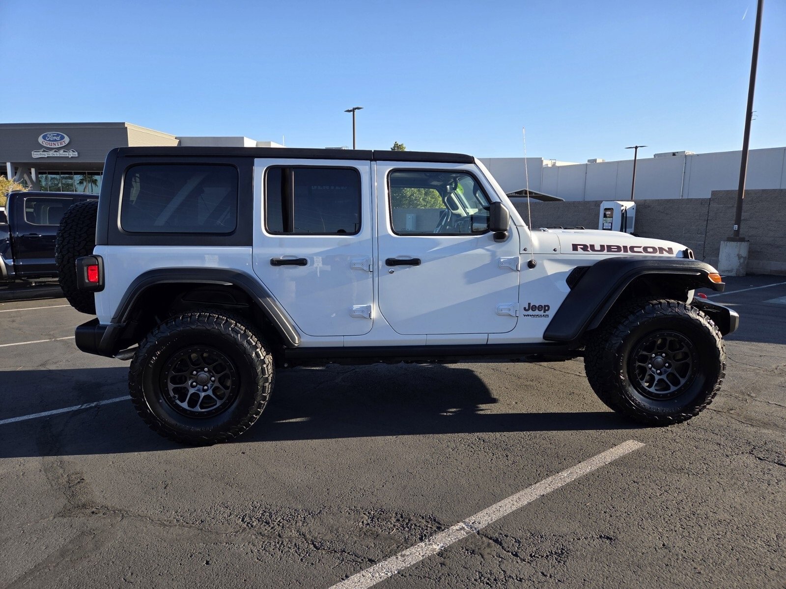 Used 2021 Jeep Wrangler Unlimited Rubicon w/ Xtreme Recon 35" Tire Package image 7
