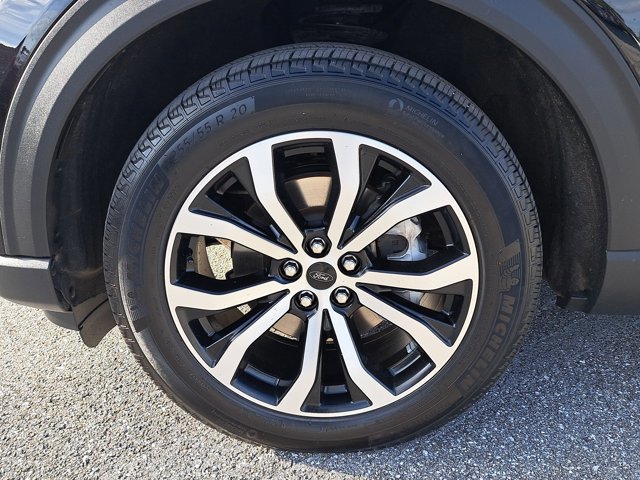 Certified 2025 Ford Explorer ST-Line image 4