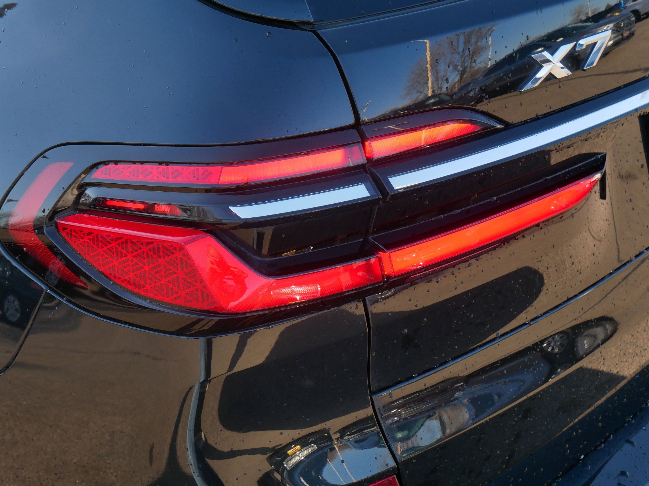 Used 2023 BMW X7 xDrive40i w/ Executive Package image 17