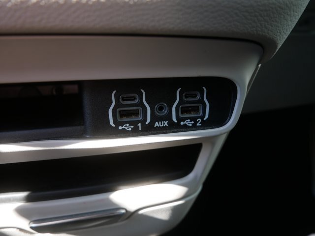 Used 2023 Chrysler Pacifica Touring-L FWD image 24