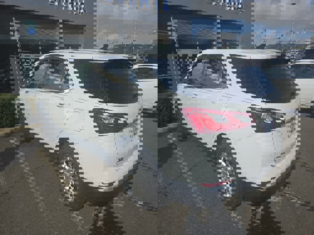 Used 2019 Chevrolet Equinox LT image 2