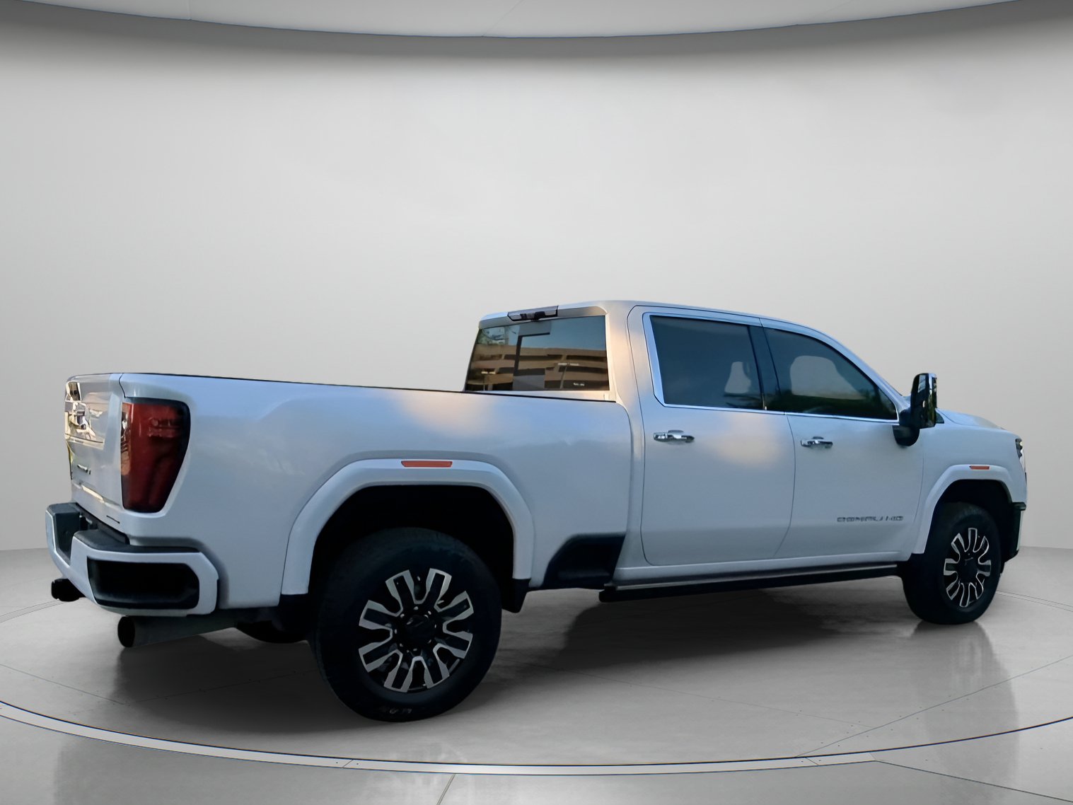 Used 2024 GMC Sierra 2500 Denali Ultimate AWD/4WD image 29