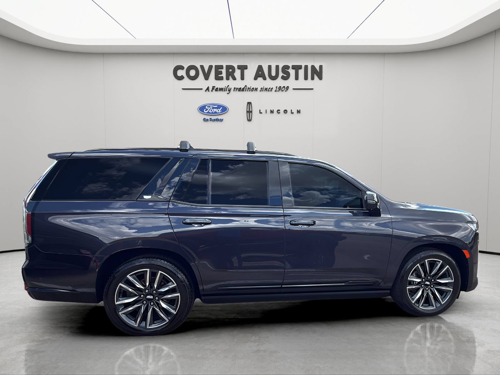 Used 2022 Cadillac Escalade Sport Platinum w/ Heavy-Duty Trailer Package AWD/4WD image 6