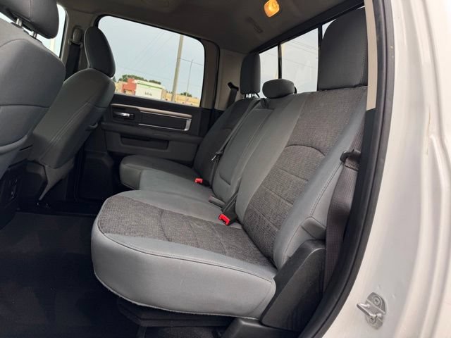 Used 2018 RAM 1500 SLT AWD/4WD image 7
