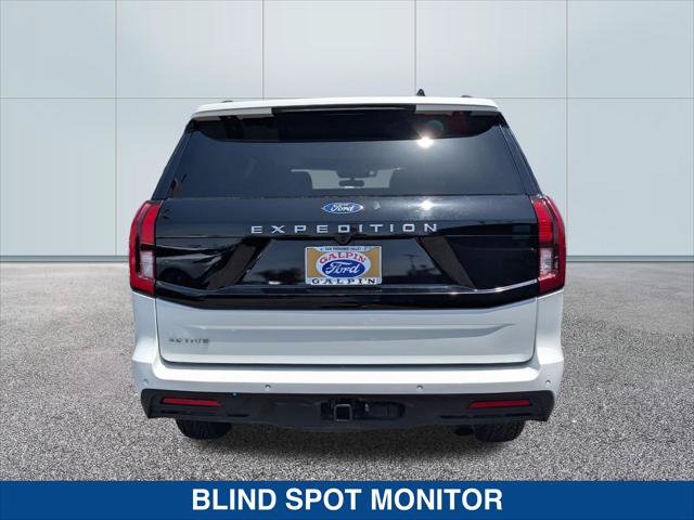 Certified 2025 Ford Expedition Active AWD/4WD image 4