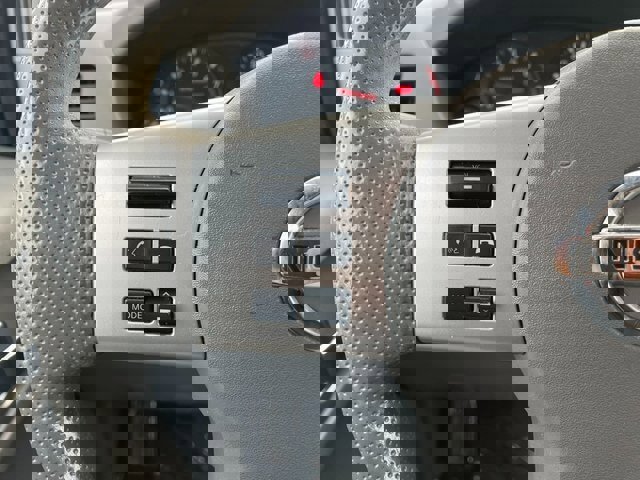 Used 2017 Nissan Frontier SV image 19