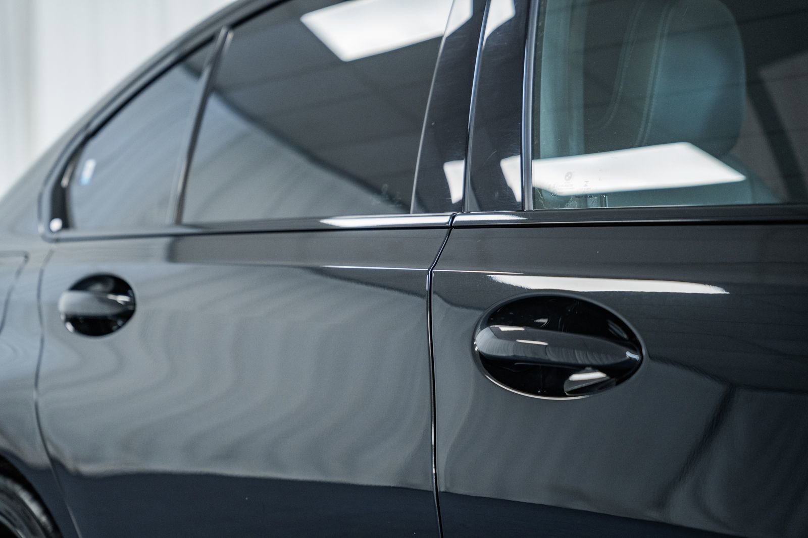 Used 2023 BMW 330i xDrive Sedan w/ M Sport Package image 11