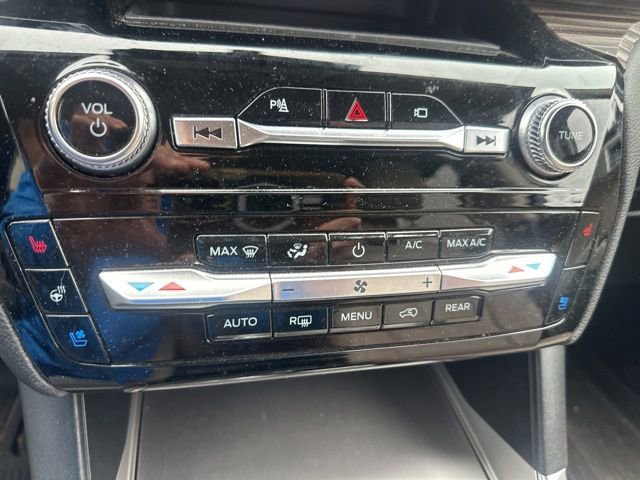 Certified 2022 Ford Explorer Limited RWD image 36