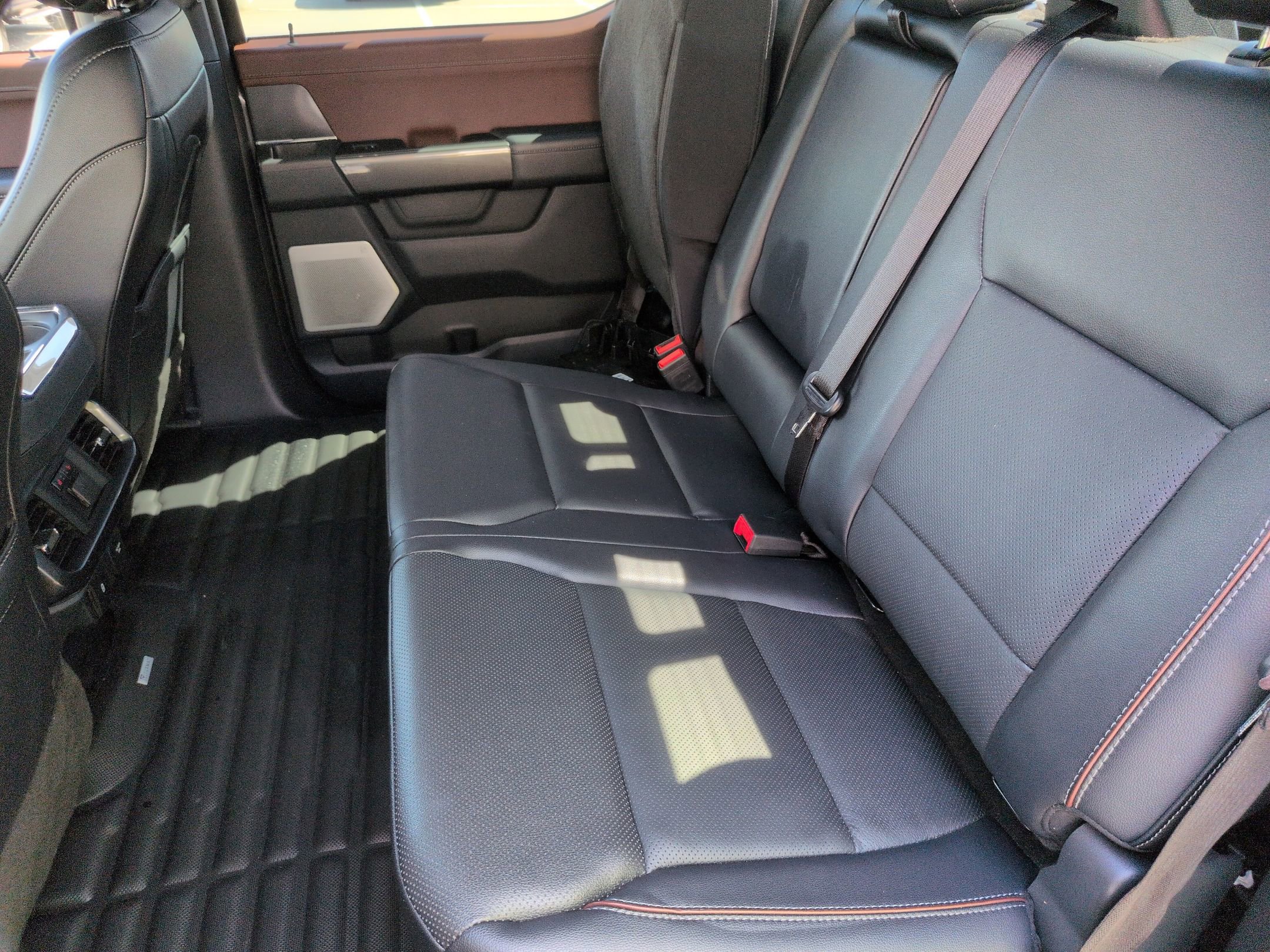 Certified 2023 Ford F150 Lariat w/ Equipment Group 502A High AWD/4WD image 31