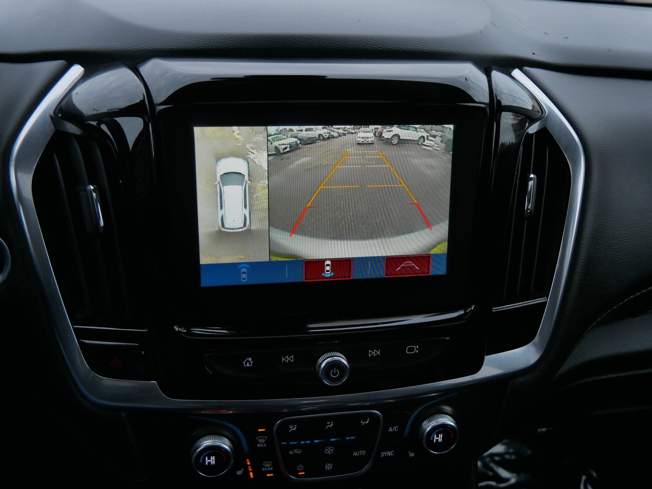 Used 2019 Chevrolet Traverse RS w/ LPO, Floor Liner Package image 32