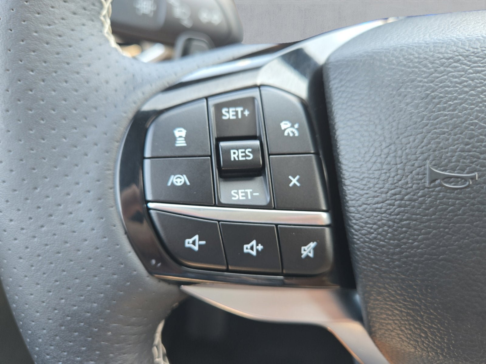 Certified 2023 Ford Explorer ST w/ Equipment Group 401A AWD/4WD image 14