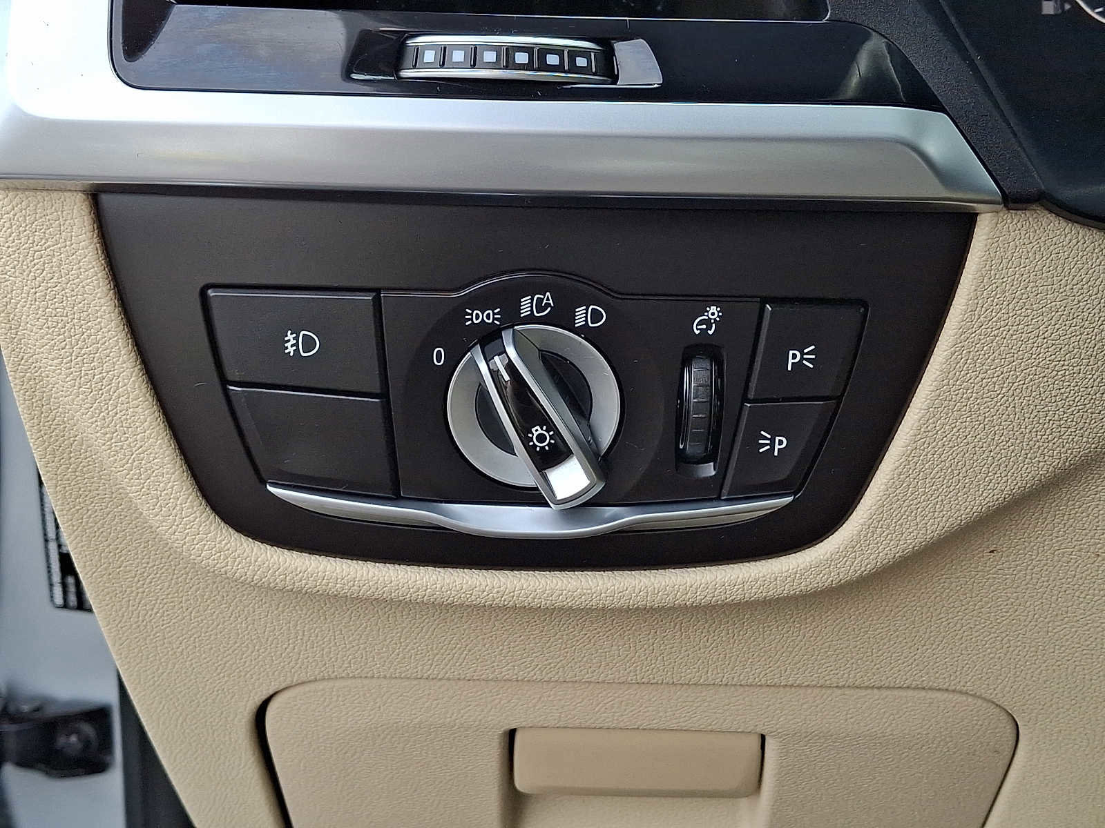 Used 2020 BMW X4 xDrive30i w/ Premium Package image 28