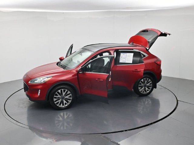 Certified 2022 Ford Escape Titanium w/ Class II Trailer Tow Package AWD/4WD image 47