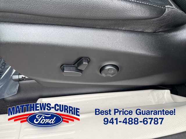 Used 2020 Chrysler Pacifica Touring-L FWD image 10