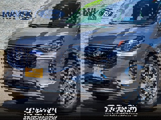 Certified 2023 Ford Escape Platinum w/ Premium Technology Package AWD/4WD image 2