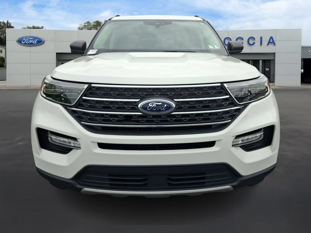 Certified 2023 Ford Explorer XLT w/ Equipment Group 202A AWD/4WD image 2