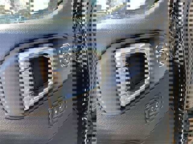 Used 2021 Jeep Wrangler Unlimited Rubicon w/ Trailer Tow Package image 16