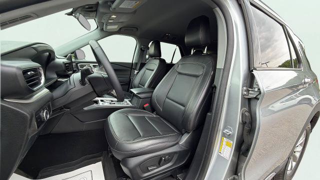 Certified 2023 Ford Explorer XLT w/ Equipment Group 202A AWD/4WD image 11