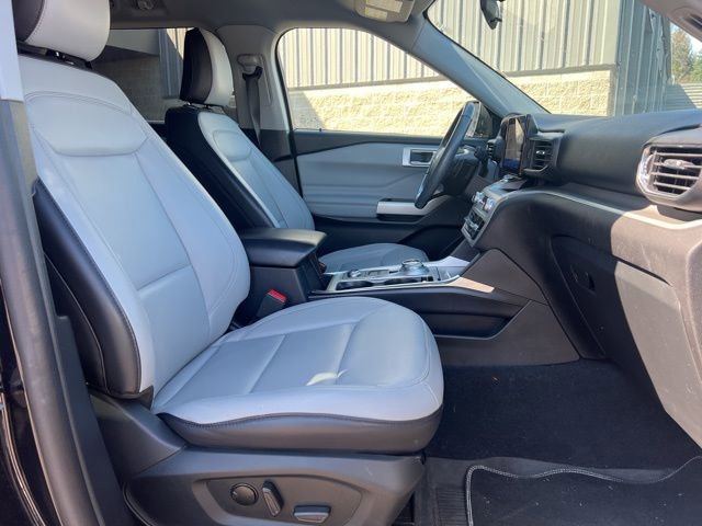 Certified 2021 Ford Explorer XLT w/ Equipment Group 202A image 12