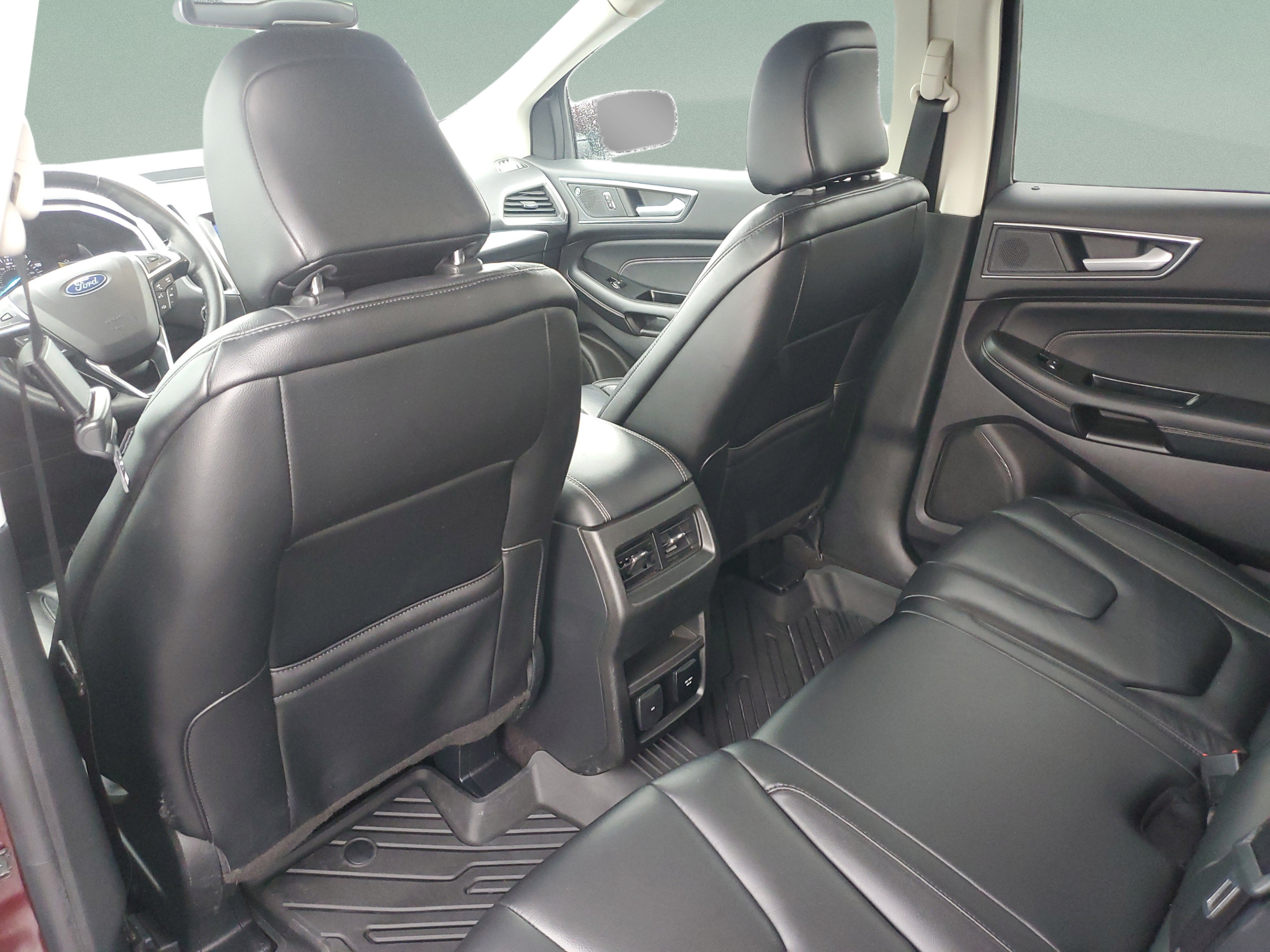 Certified 2020 Ford Edge Titanium AWD/4WD image 10