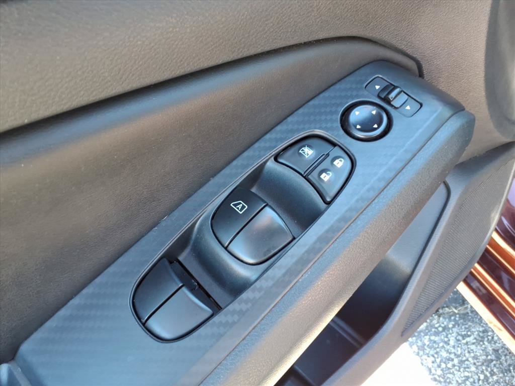 Used 2025 Nissan Altima 2.5 SV FWD image 8