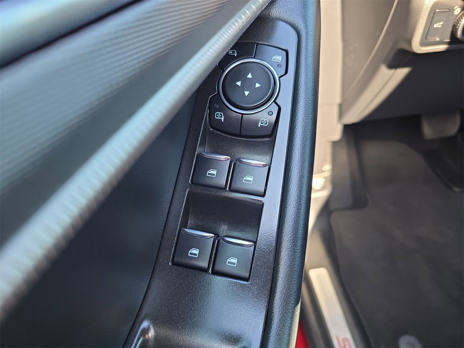 Certified 2025 Ford Explorer ST-Line w/ Premium Package image 14