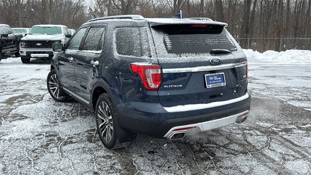 Certified 2017 Ford Explorer Platinum image 3