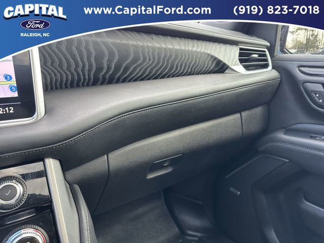 Used 2021 GMC Yukon XL Denali w/ Denali Premium Package image 27