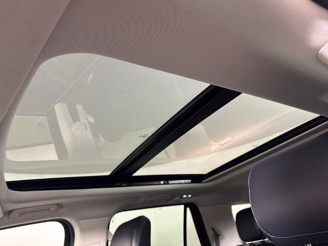 Certified 2025 Ford Expedition Platinum AWD/4WD image 11