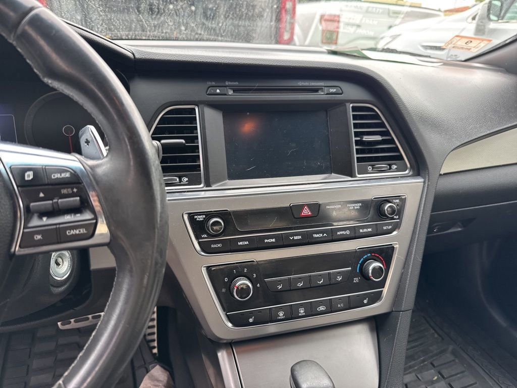 Used 2017 Hyundai Sonata Sport 2.0T image 8