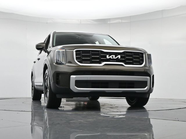 Used 2025 Kia Telluride S FWD image 37
