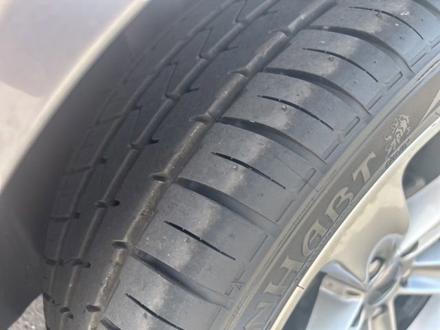 Used 2017 Dodge Challenger R/T image 13