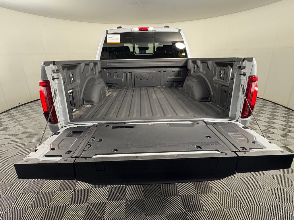 Certified 2025 Ford F150 Platinum w/ Equipment Group 702A High AWD/4WD image 31