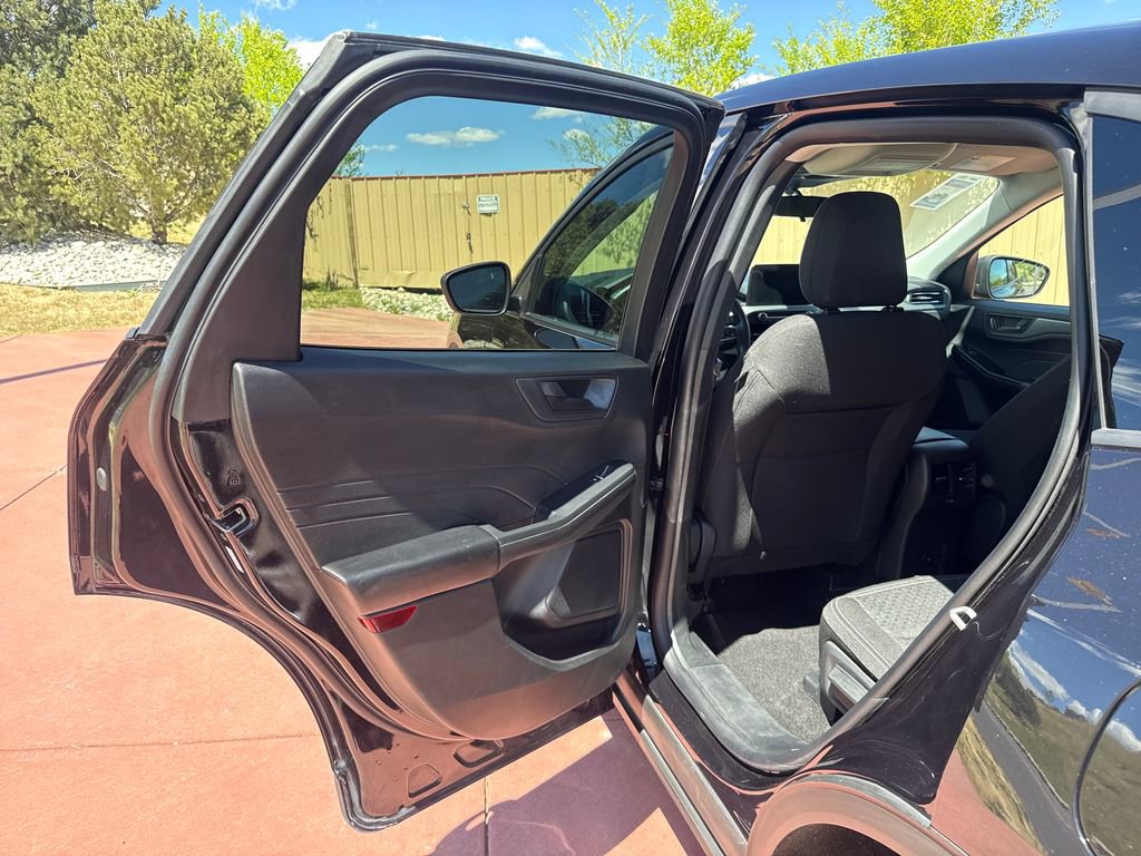 Certified 2025 Ford Escape Active AWD/4WD image 17
