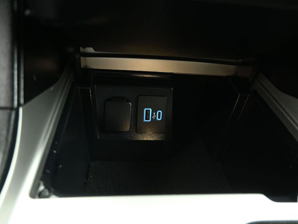 Certified 2023 Ford Explorer XLT image 16