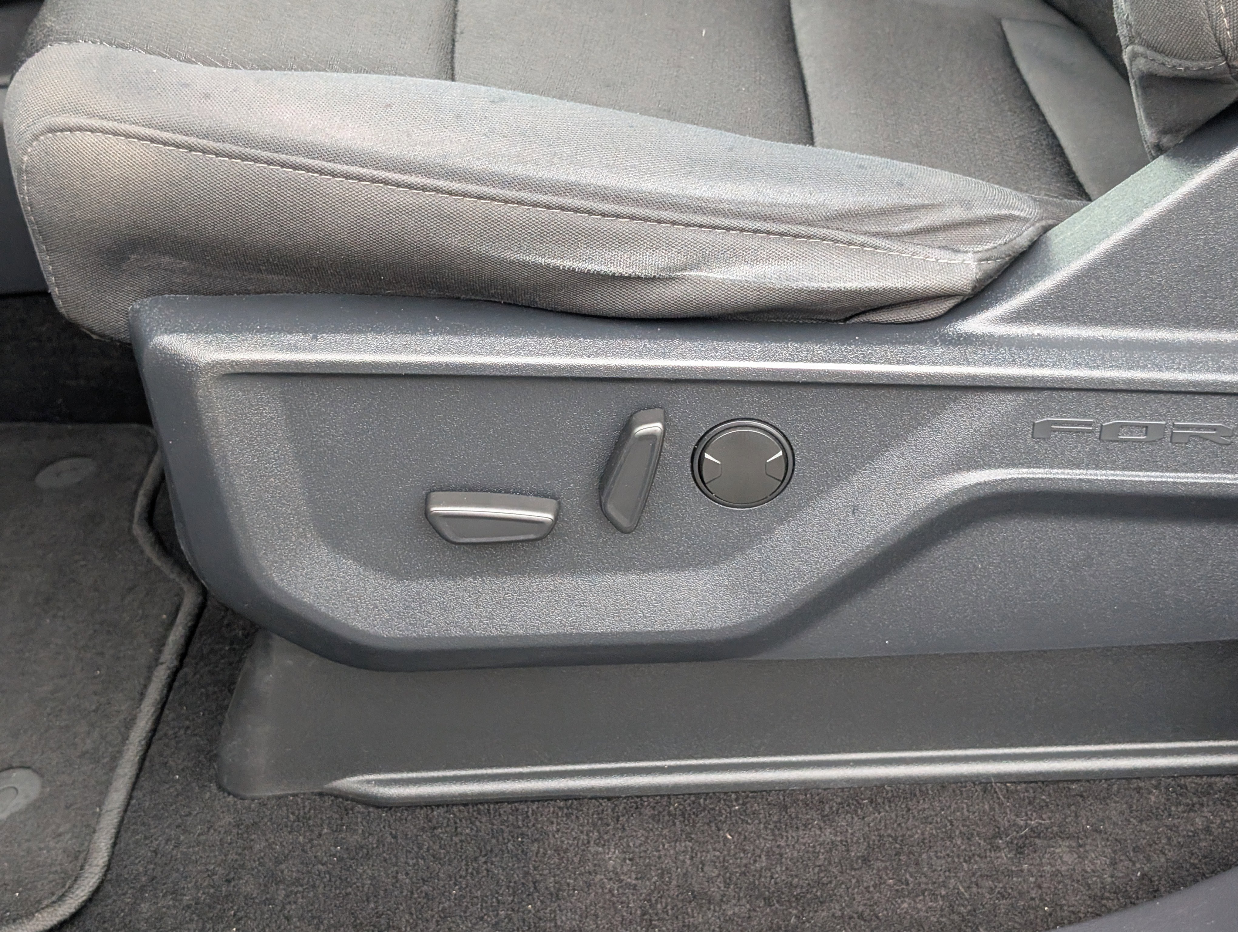 Certified 2022 Ford F150 XLT w/ Equipment Group 302A High image 18