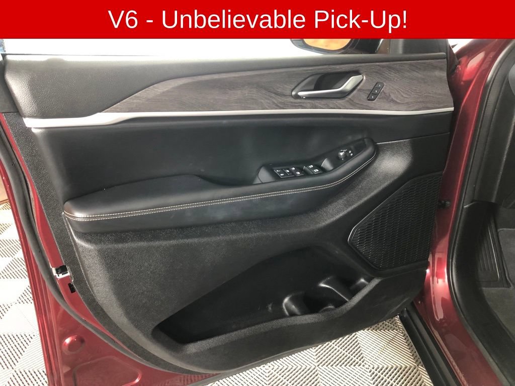 Used 2023 Jeep Grand Cherokee L Limited AWD/4WD image 10