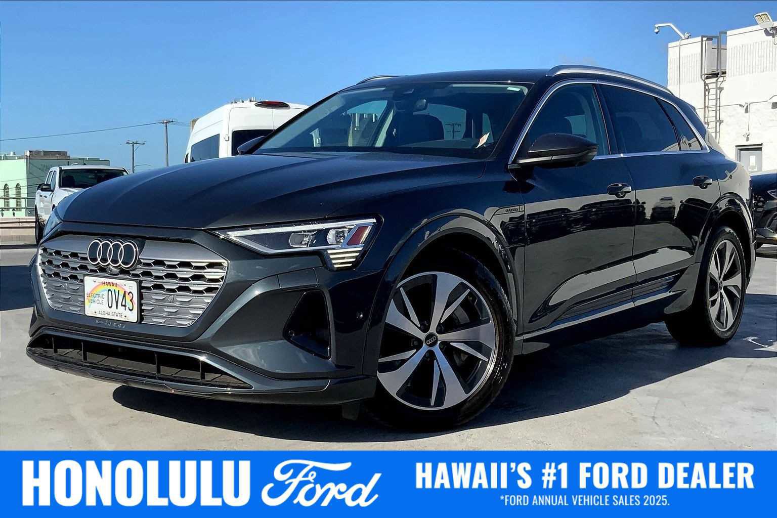 Used 2024 Audi Q8 e-tron Premium Plus w/ Premium Plus Package image 6