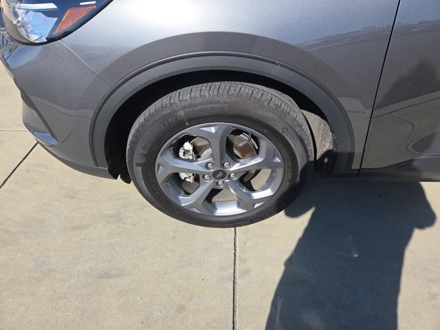 Certified 2025 Ford Escape ST-Line image 9