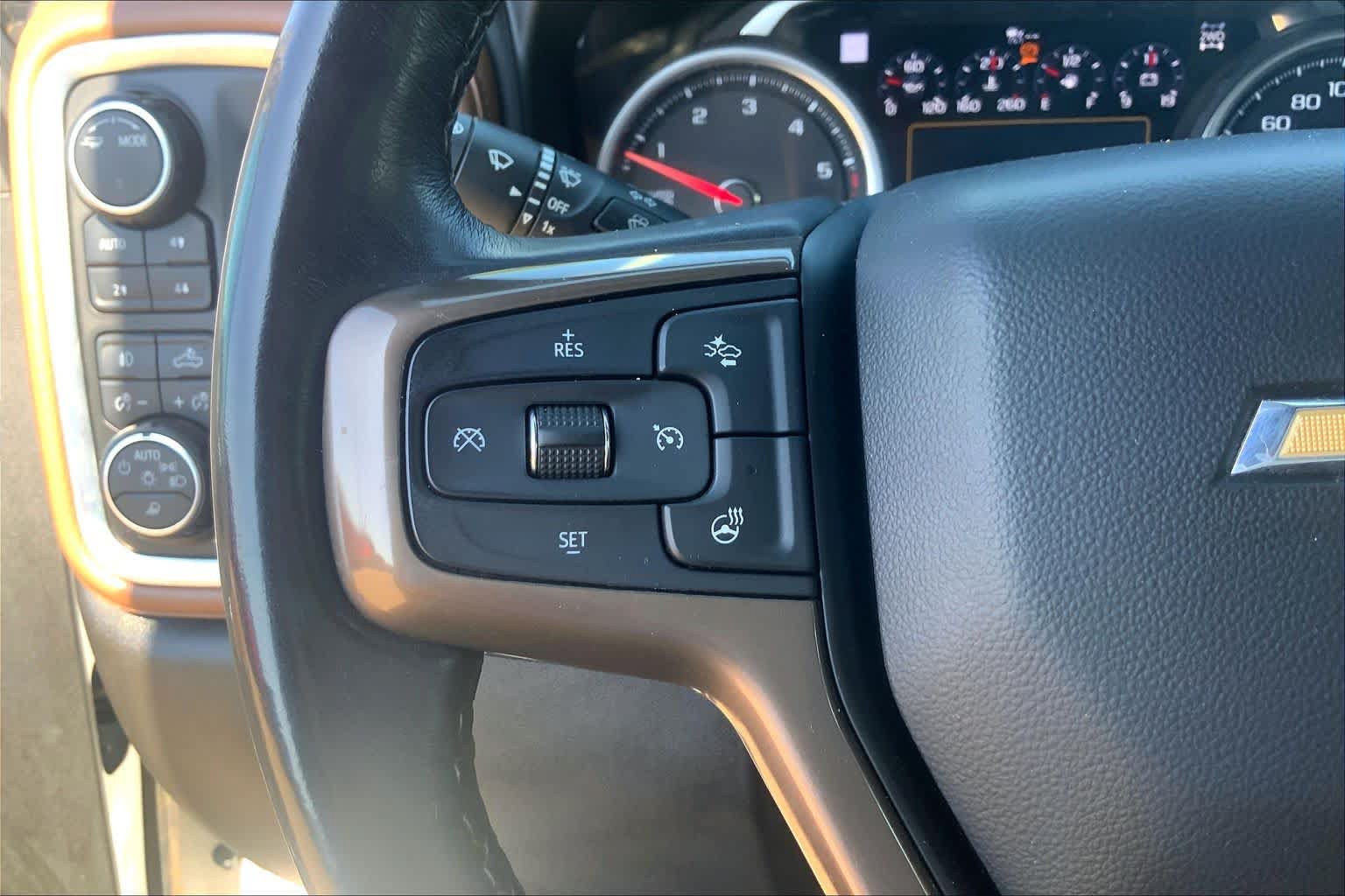 Used 2022 Chevrolet Silverado 1500 High Country w/ LPO, Dark Essentials Package AWD/4WD image 24
