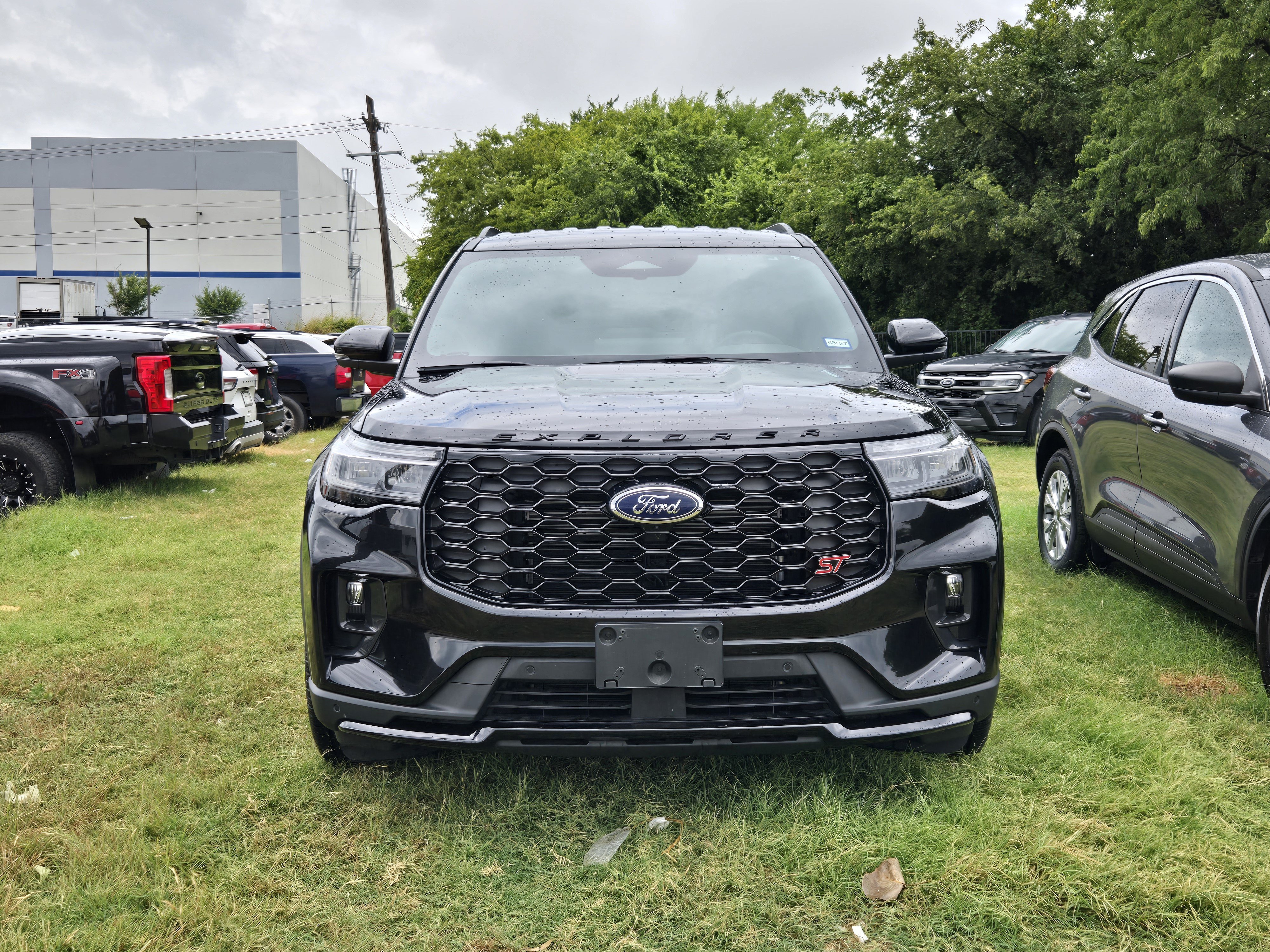 Certified 2025 Ford Explorer ST AWD/4WD image 2