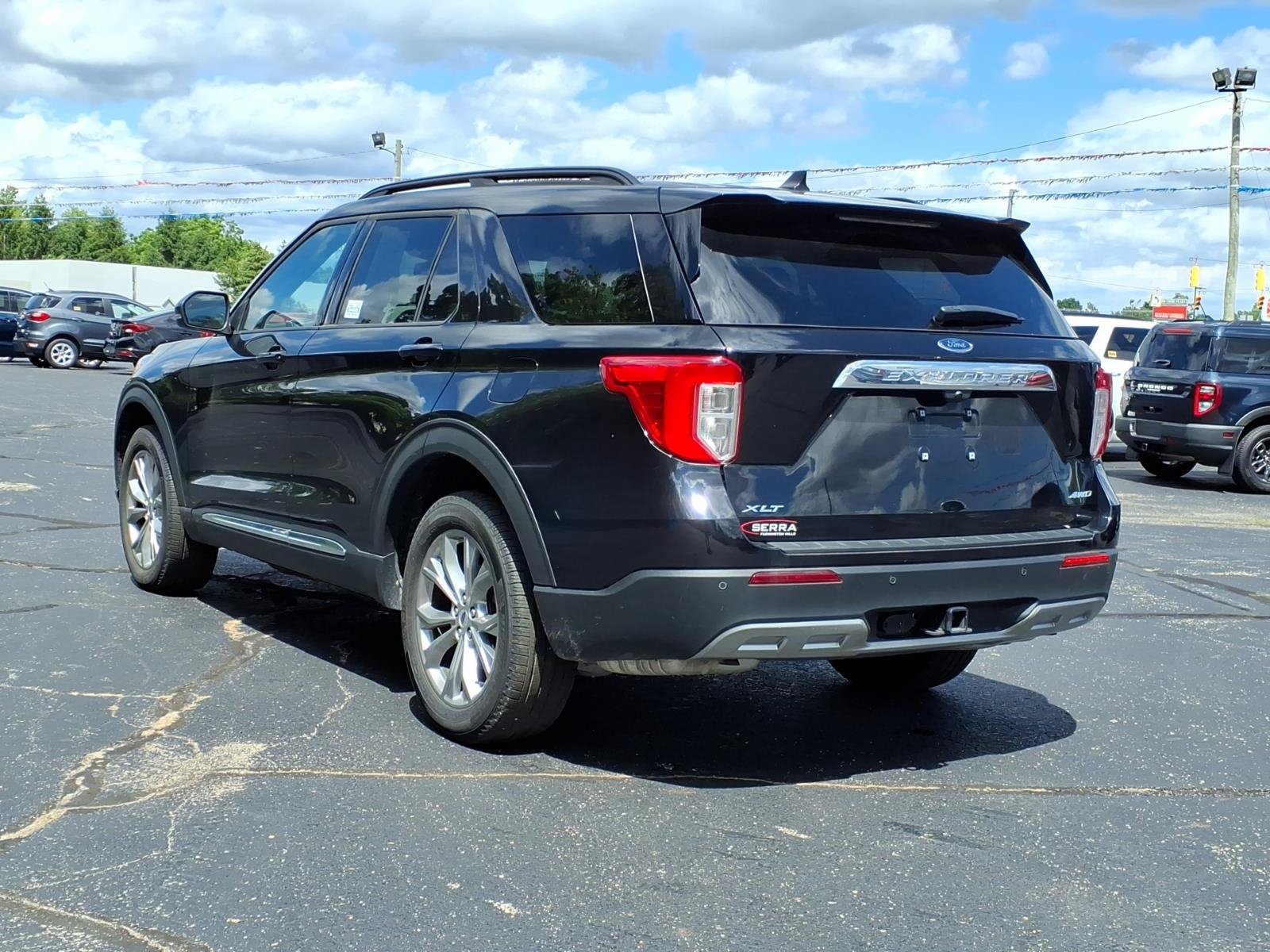 Certified 2024 Ford Explorer XLT w/ Equipment Group 202A AWD/4WD image 4